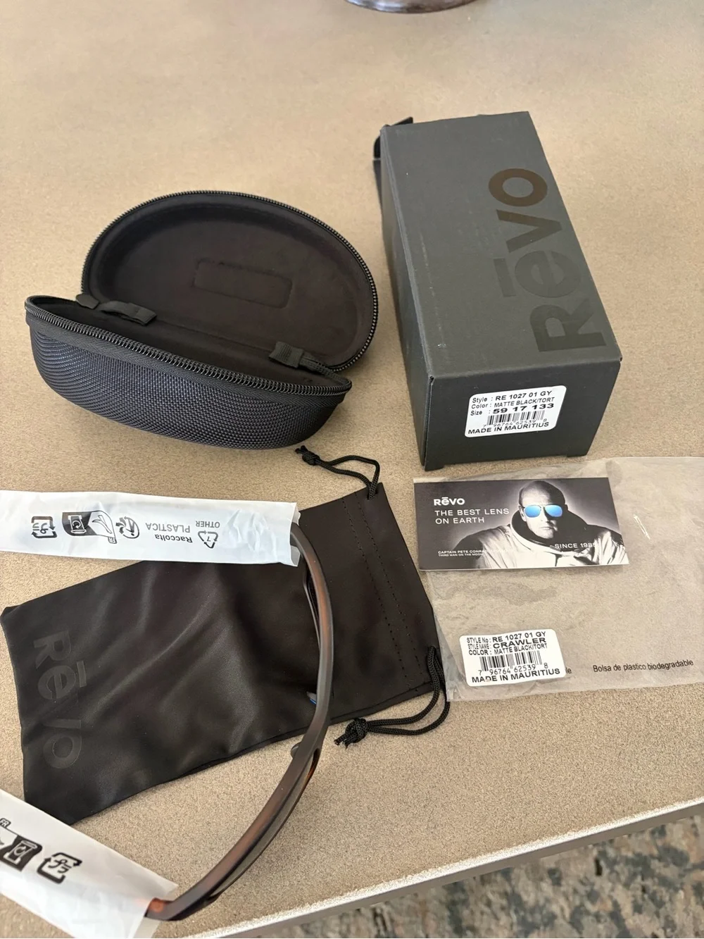 NEW!! Revo Matte Black/Tortoise Men’s Sunglasses with Gray Lenses